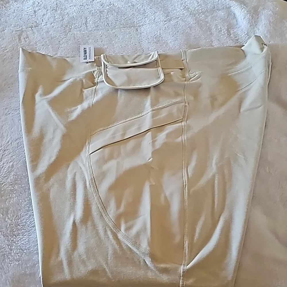 Old Navy Leggings (Plus Size) - Picture 4 of 9